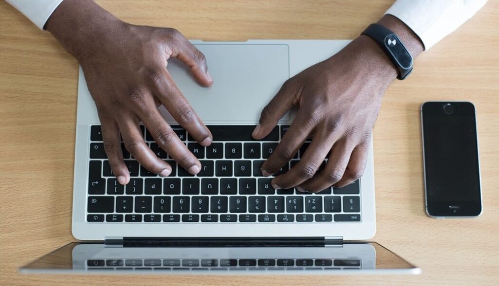#Le aziende ferme per il Coronavirus ripartono con lo smartworking