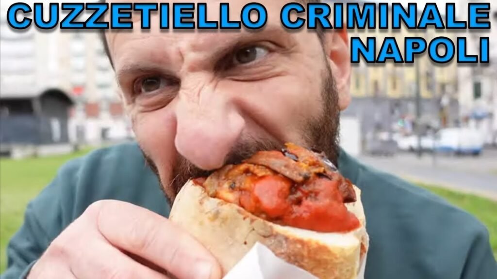 cos'è e come si prepara il cuzzettiello napoletano, Il Cuzzettiello: un&#8217;ode a pane, al ragù e fantasia